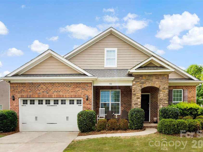 700 Wood Lily Drive, Belmont, NC 28012.  MLS# CAR4379824, YatesRealty ID 20637. 
