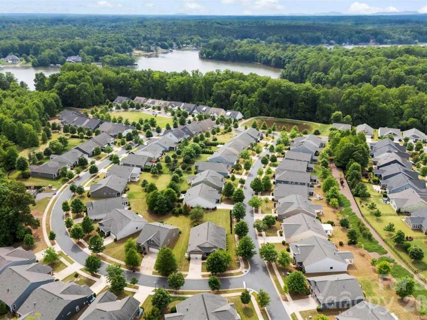 700 Wood Lily Drive, Belmont, NC 28012.  MLS# CAR4379824, YatesRealty ID 20637. 