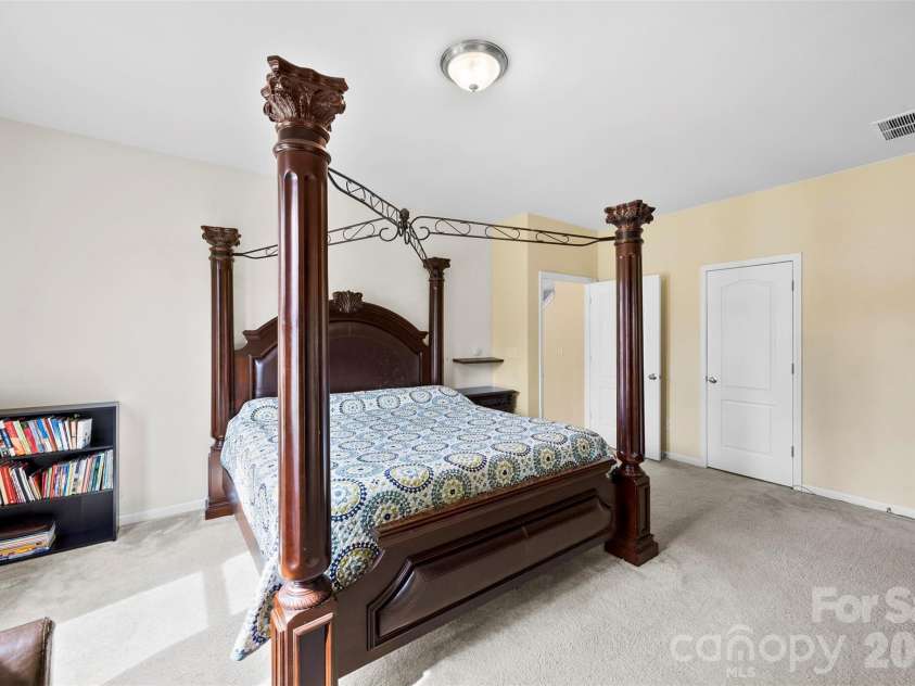 700 Wood Lily Drive, Belmont, NC 28012.  MLS# CAR4379824, YatesRealty ID 20637. 