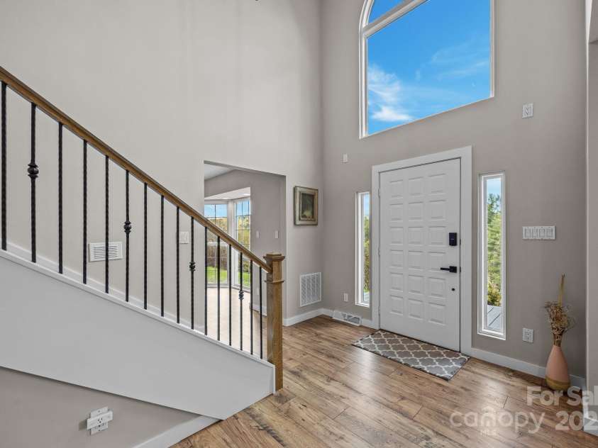 235 Petersburg View Drive, Marshall, NC 28753.  MLS# CAR4308735, YatesRealty ID 2064. 