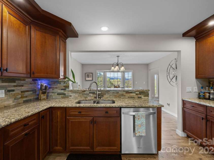 235 Petersburg View Drive, Marshall, NC 28753.  MLS# CAR4308735, YatesRealty ID 2064. 