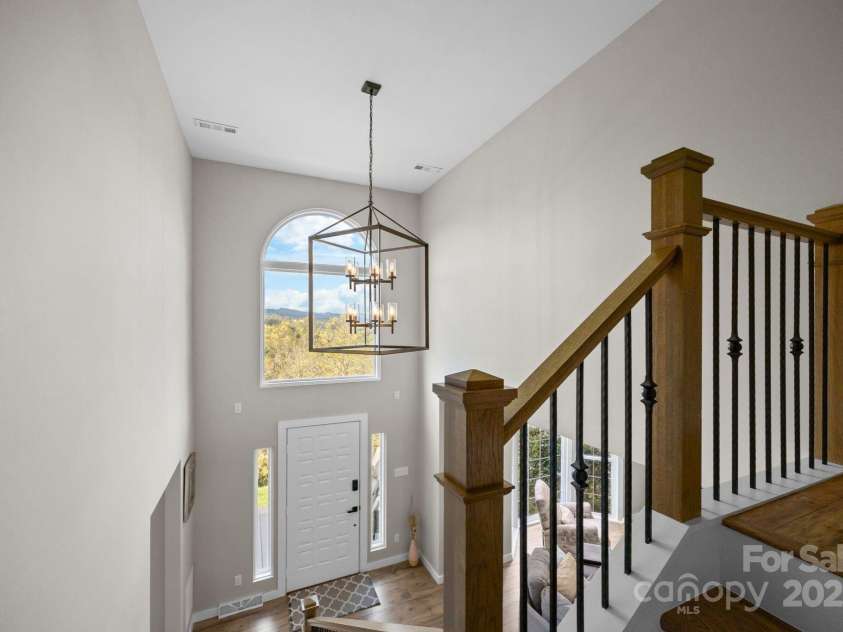 235 Petersburg View Drive, Marshall, NC 28753.  MLS# CAR4308735, YatesRealty ID 2064. 