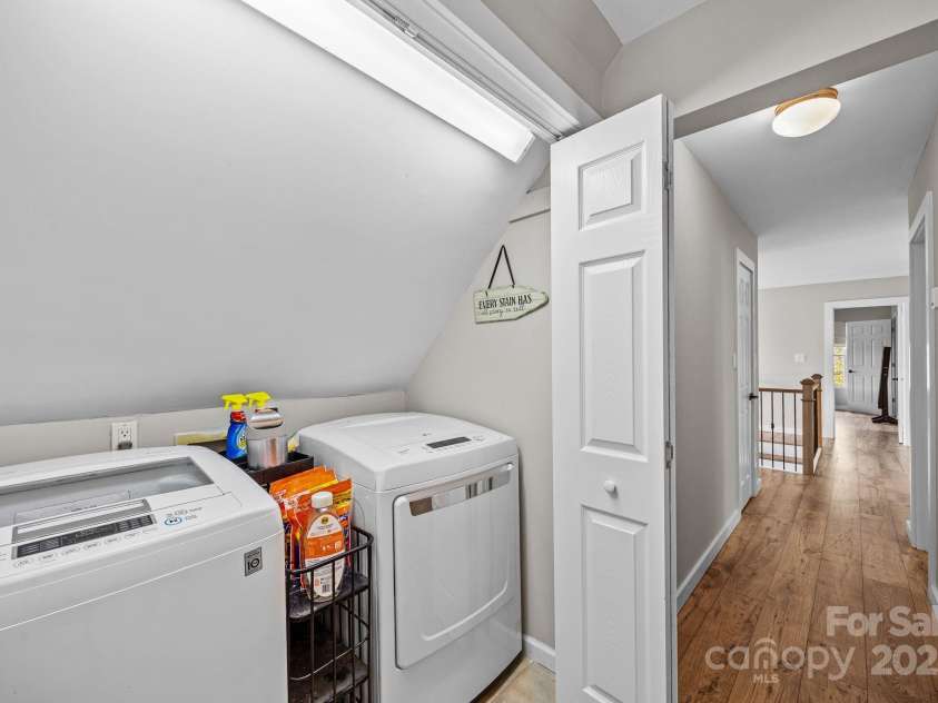 235 Petersburg View Drive, Marshall, NC 28753.  MLS# CAR4308735, YatesRealty ID 2064. 