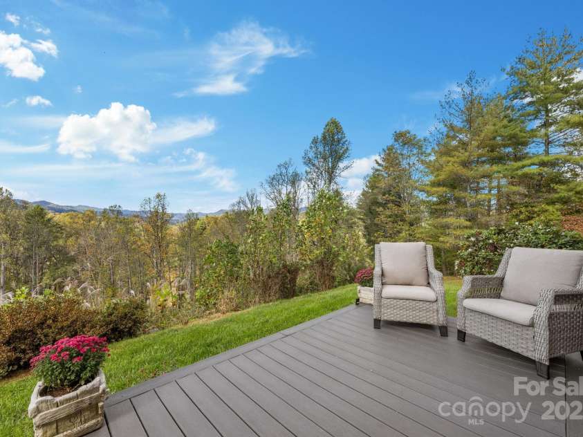 235 Petersburg View Drive, Marshall, NC 28753.  MLS# CAR4308735, YatesRealty ID 2064. 