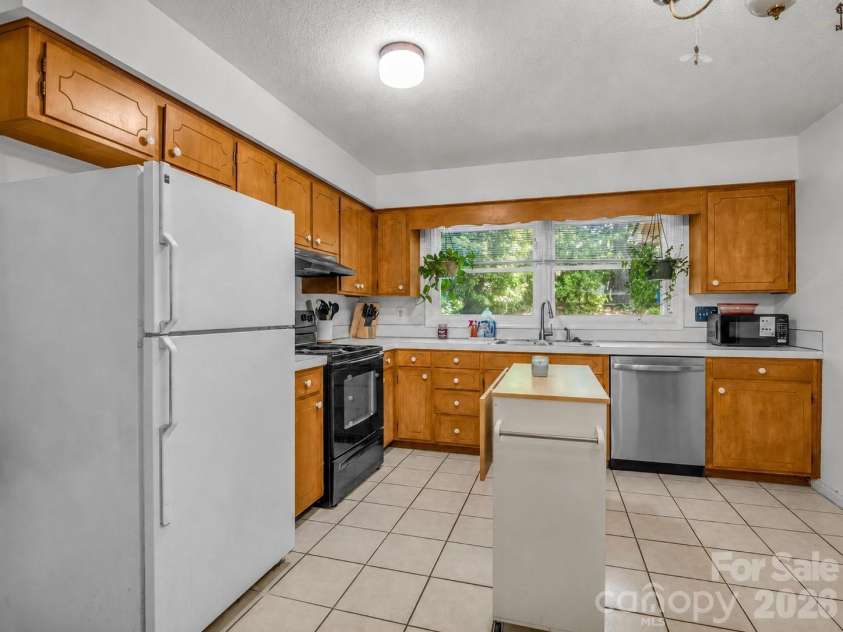 244 Windover Drive, Forest City, NC 28043.  MLS# CAR4379039, YatesRealty ID 20641. 