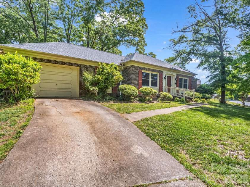 244 Windover Drive, Forest City, NC 28043.  MLS# CAR4379039, YatesRealty ID 20641. 