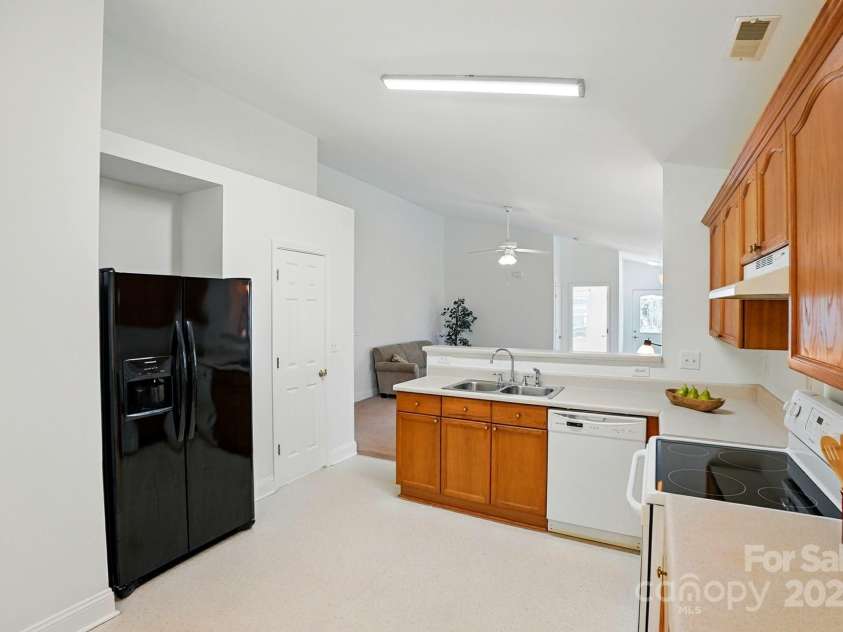 611 Annalinde Lane, Rock Hill, SC 29732.  MLS# CAR4268837, YatesRealty ID 20641. 