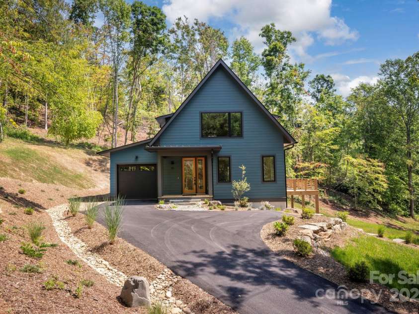 33 Windago Road, Weaverville, NC 28787.  MLS# CAR4268748, YatesRealty ID 20642. Brand New GreenBuilt Home by JAG Construction