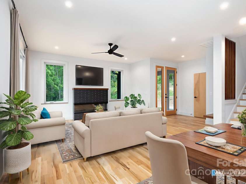 33 Windago Road, Weaverville, NC 28787.  MLS# CAR4268748, YatesRealty ID 20642. Space to Entertain