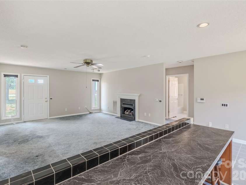 807 Silver Dapple Lane, Kernersville, NC 27284.  MLS# CAR4377004, YatesRealty ID 20643. 