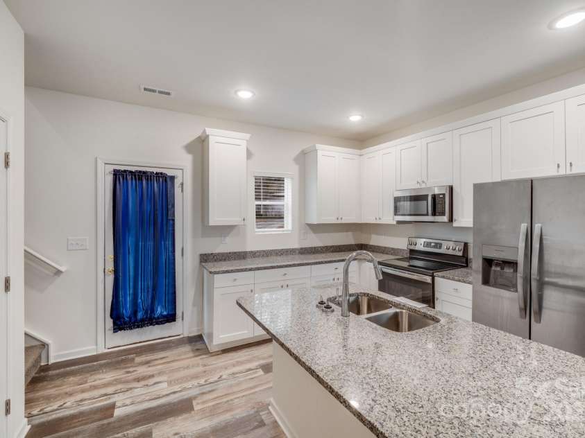 834 Flint Street, Lincolnton, NC 28092.  MLS# CAR4269378, YatesRealty ID 20643. 