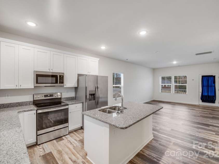 834 Flint Street, Lincolnton, NC 28092.  MLS# CAR4269378, YatesRealty ID 20643. 