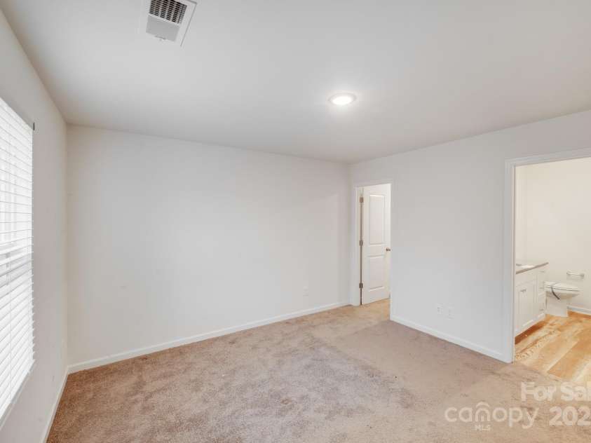 834 Flint Street, Lincolnton, NC 28092.  MLS# CAR4269378, YatesRealty ID 20643. 