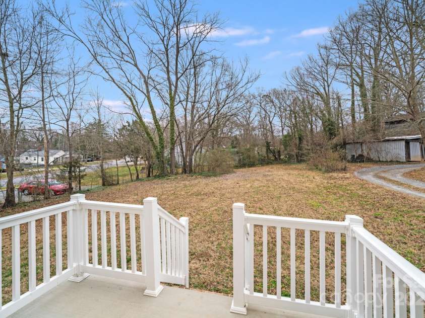 834 Flint Street, Lincolnton, NC 28092.  MLS# CAR4269378, YatesRealty ID 20643. 