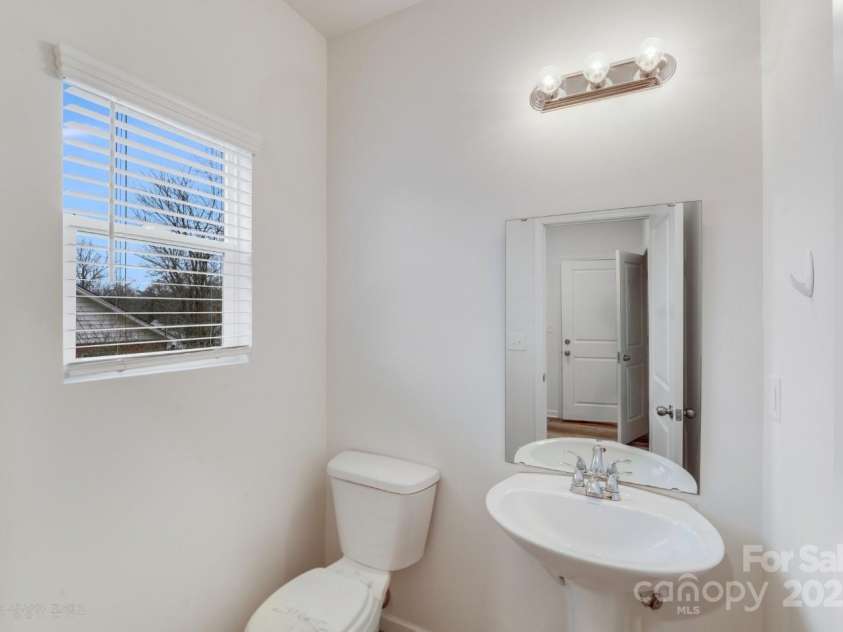 834 Flint Street, Lincolnton, NC 28092.  MLS# CAR4269378, YatesRealty ID 20643. 