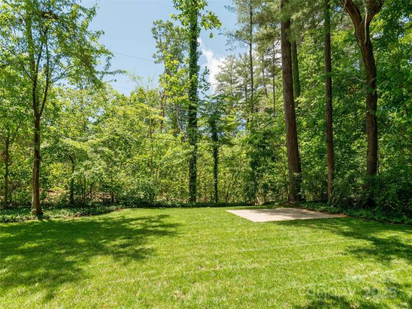 330 Balsam Road, Hendersonville, NC 28792.  MLS# CAR4261151, YatesRealty ID 20644. Private backyard