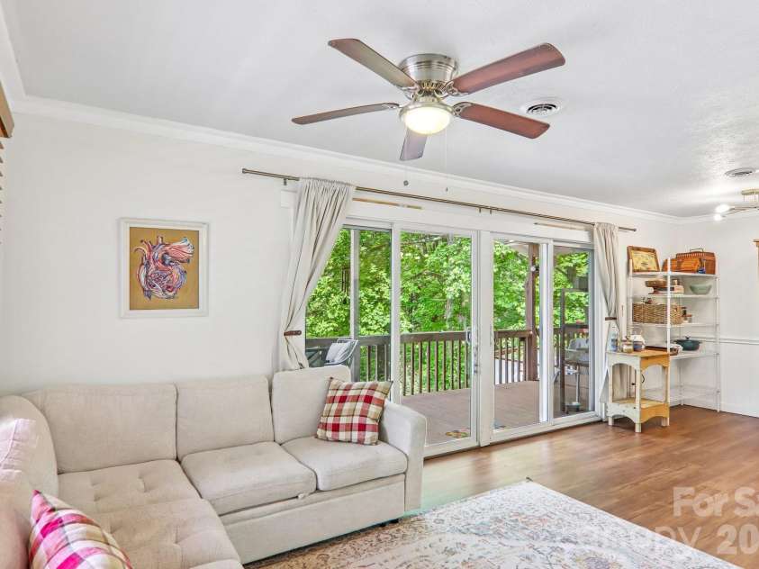 34 Lindsey Hill Lane, Zirconia, NC 28790.  MLS# CAR4376052, YatesRealty ID 20645. 