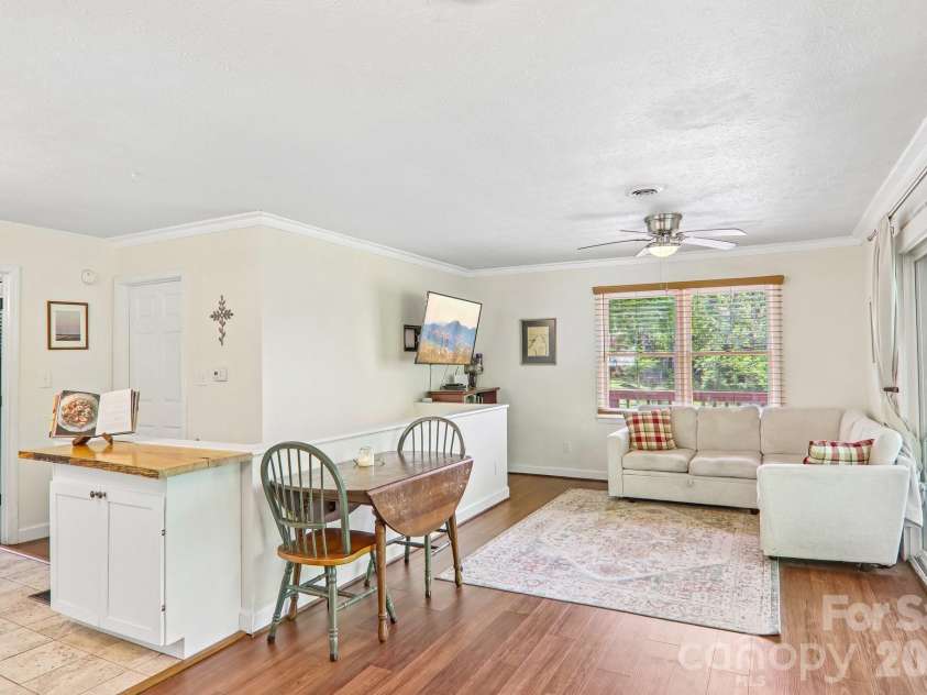 34 Lindsey Hill Lane, Zirconia, NC 28790.  MLS# CAR4376052, YatesRealty ID 20645. 