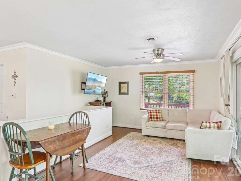 34 Lindsey Hill Lane, Zirconia, NC 28790.  MLS# CAR4376052, YatesRealty ID 20645. 