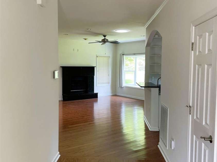 35 Sheffield Place, Brevard, NC 28712.  MLS# CAR4264832, YatesRealty ID 20646. 