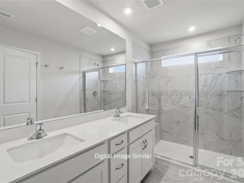 6045 Mallow Crossing Lane, Charlotte, NC 28213.  MLS# CAR4380455, YatesRealty ID 20646. 