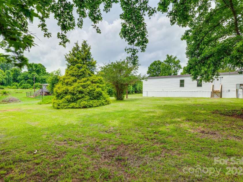 976 Neely Store Road, Rock Hill, SC 29730.  MLS# CAR4266686, YatesRealty ID 20649. Level lot