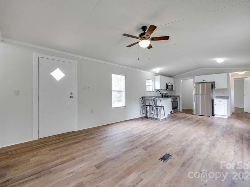 976 Neely Store Road, Rock Hill, SC 29730.  MLS# CAR4266686, YatesRealty ID 20649. Open living/kitchen layout.