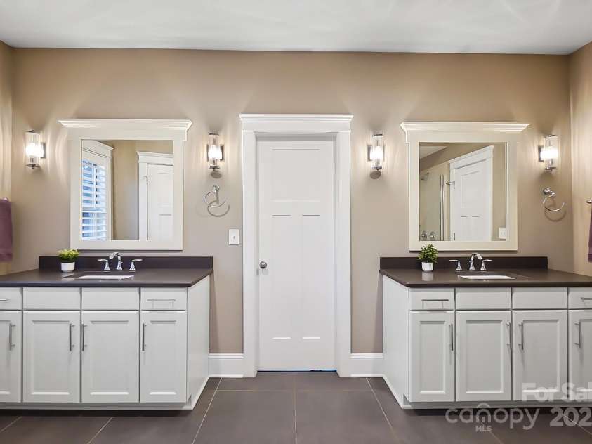 2305 Flintwood Lane, Charlotte, NC 28226.  MLS# CAR4233731, YatesRealty ID 2065. 