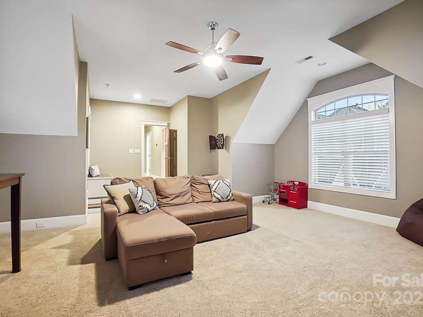 2305 Flintwood Lane, Charlotte, NC 28226.  MLS# CAR4233731, YatesRealty ID 2065. 