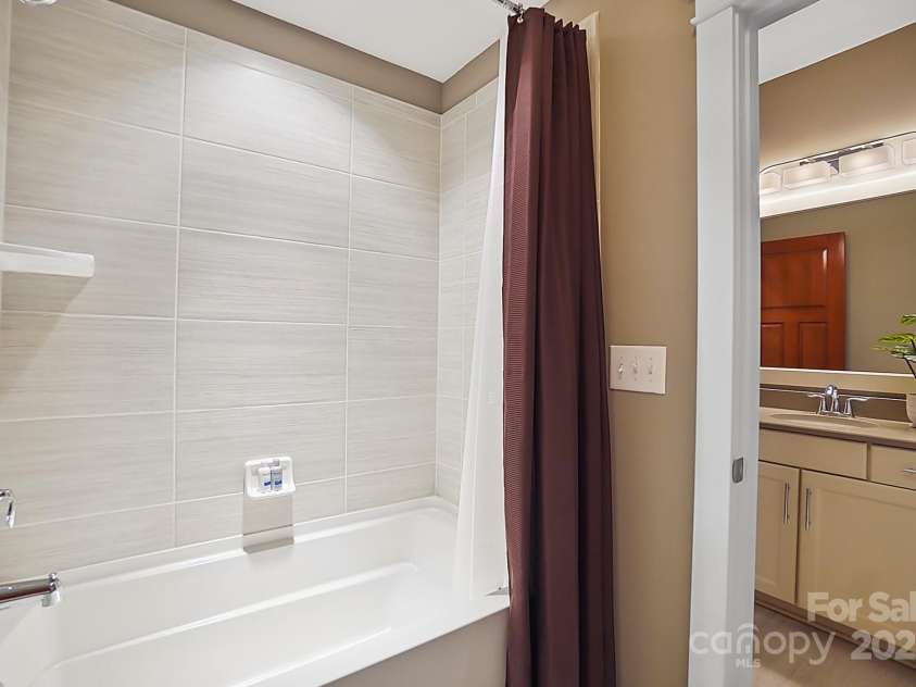 2305 Flintwood Lane, Charlotte, NC 28226.  MLS# CAR4233731, YatesRealty ID 2065. 