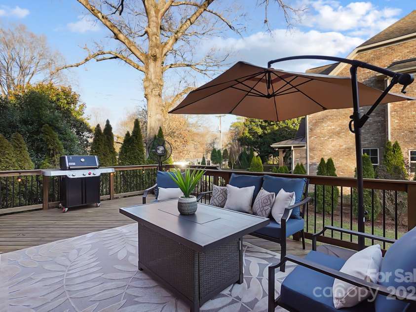 2305 Flintwood Lane, Charlotte, NC 28226.  MLS# CAR4233731, YatesRealty ID 2065. 