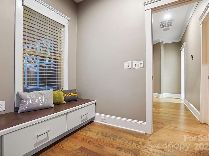 2305 Flintwood Lane, Charlotte, NC 28226.  MLS# CAR4233731, YatesRealty ID 2065. 