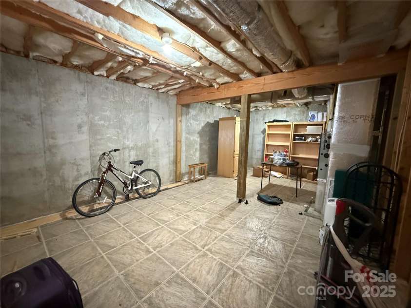 584 Chatuge Village Circle, Hayesville, NC 28904.  MLS# CAR4329037, YatesRealty ID 2065. BASEMENT