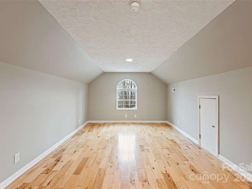 837 California Avenue, Marion, NC 28752.  MLS# CAR4260788, YatesRealty ID 20651. Upstairs Bonus/Flex Space