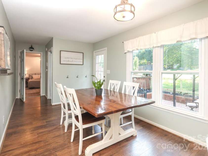 3604 Golfview Drive, Gastonia, NC 28056.  MLS# CAR4269385, YatesRealty ID 20653. 