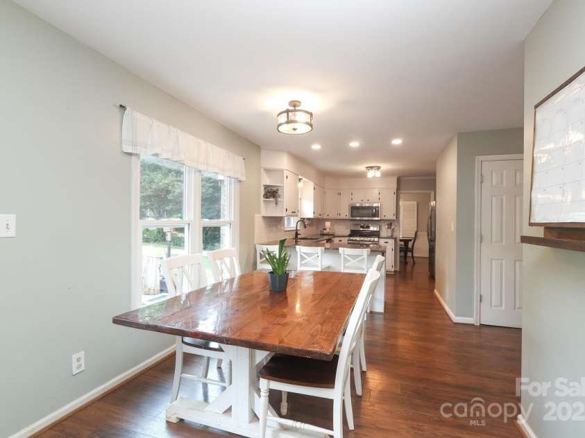 3604 Golfview Drive, Gastonia, NC 28056.  MLS# CAR4269385, YatesRealty ID 20653. 