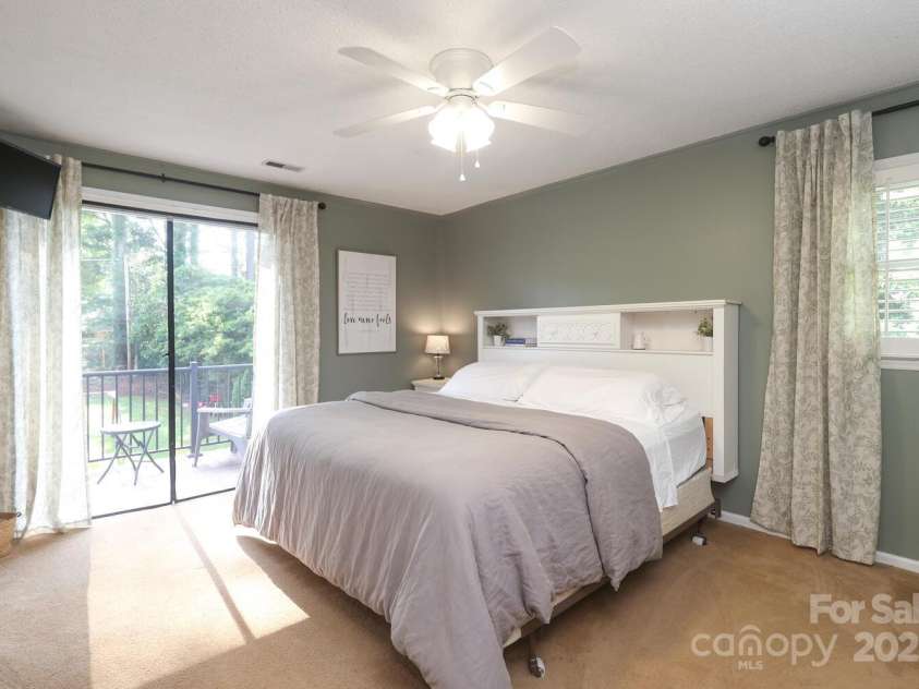 3604 Golfview Drive, Gastonia, NC 28056.  MLS# CAR4269385, YatesRealty ID 20653. 