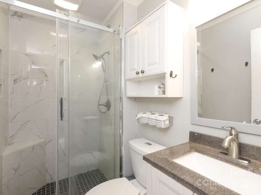 3604 Golfview Drive, Gastonia, NC 28056.  MLS# CAR4269385, YatesRealty ID 20653. 