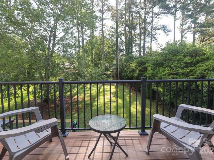 3604 Golfview Drive, Gastonia, NC 28056.  MLS# CAR4269385, YatesRealty ID 20653. 