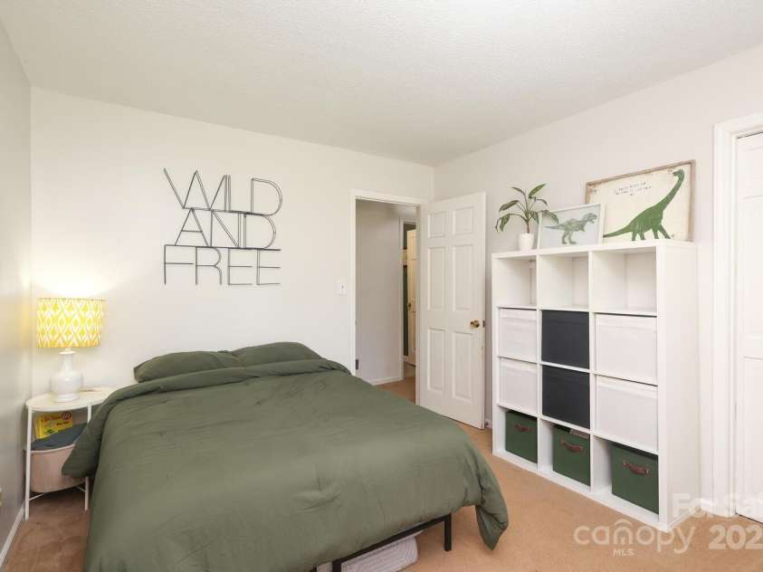 3604 Golfview Drive, Gastonia, NC 28056.  MLS# CAR4269385, YatesRealty ID 20653. 