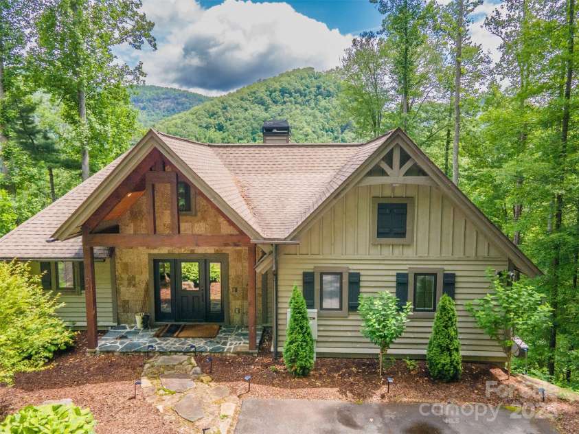 75 Indigo Bunting Court, Tuckasegee, NC 28783.  MLS# CAR4264304, YatesRealty ID 20654. 