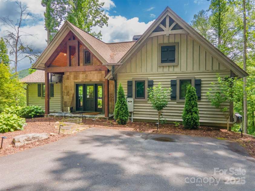 75 Indigo Bunting Court, Tuckasegee, NC 28783.  MLS# CAR4264304, YatesRealty ID 20654. 