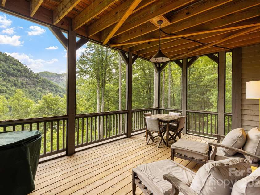 75 Indigo Bunting Court, Tuckasegee, NC 28783.  MLS# CAR4264304, YatesRealty ID 20654. 