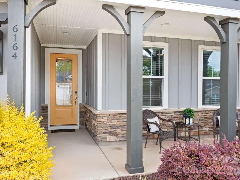 6164 Pier Drive, Denver, NC 28037.  MLS# CAR4378181, YatesRealty ID 20655. 