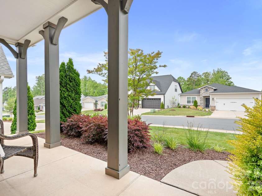6164 Pier Drive, Denver, NC 28037.  MLS# CAR4378181, YatesRealty ID 20655. 