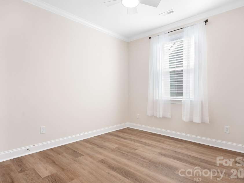 6164 Pier Drive, Denver, NC 28037.  MLS# CAR4378181, YatesRealty ID 20655. 