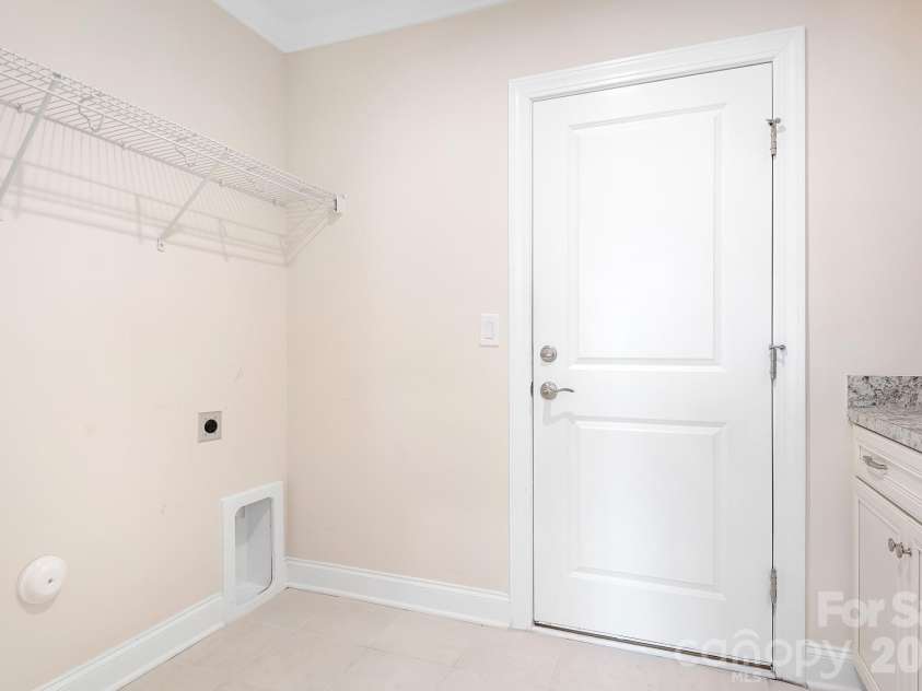 6164 Pier Drive, Denver, NC 28037.  MLS# CAR4378181, YatesRealty ID 20655. 