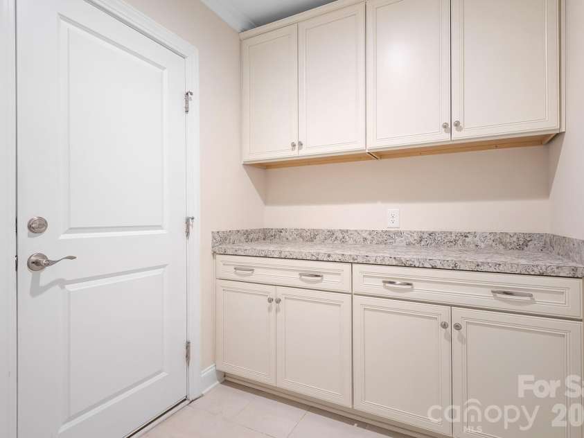6164 Pier Drive, Denver, NC 28037.  MLS# CAR4378181, YatesRealty ID 20655. 