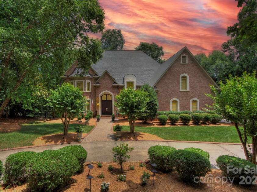 4323 Rosecliff Drive, Charlotte, NC 28277.  MLS# CAR4263689, YatesRealty ID 20656. 
