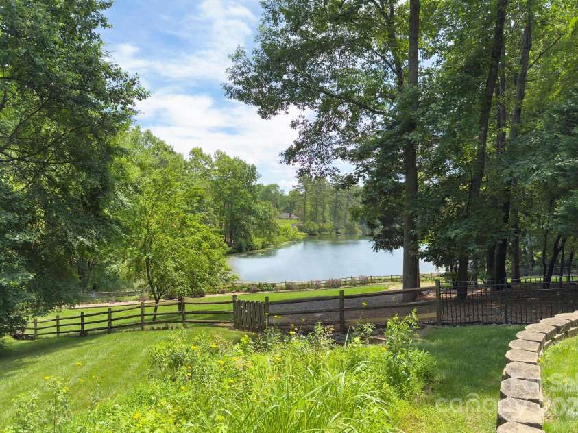 4323 Rosecliff Drive, Charlotte, NC 28277.  MLS# CAR4263689, YatesRealty ID 20656. 